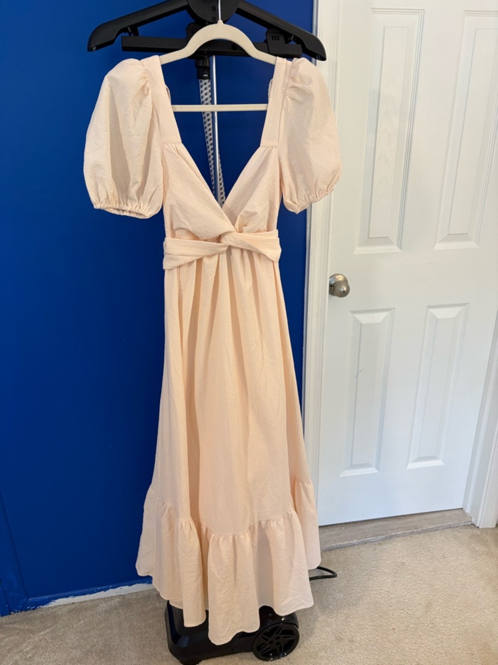 Astr Peach Puff-Sleeve Maxi Dress with Tie Front